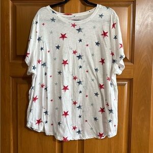 Maurices White Short Sleeve Tee with Red & Navy Star Print. PTP 27